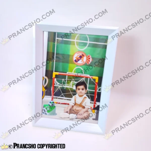 قاب عکس فانتزی سفید طرح شیار دار متوسط (4 سایز)